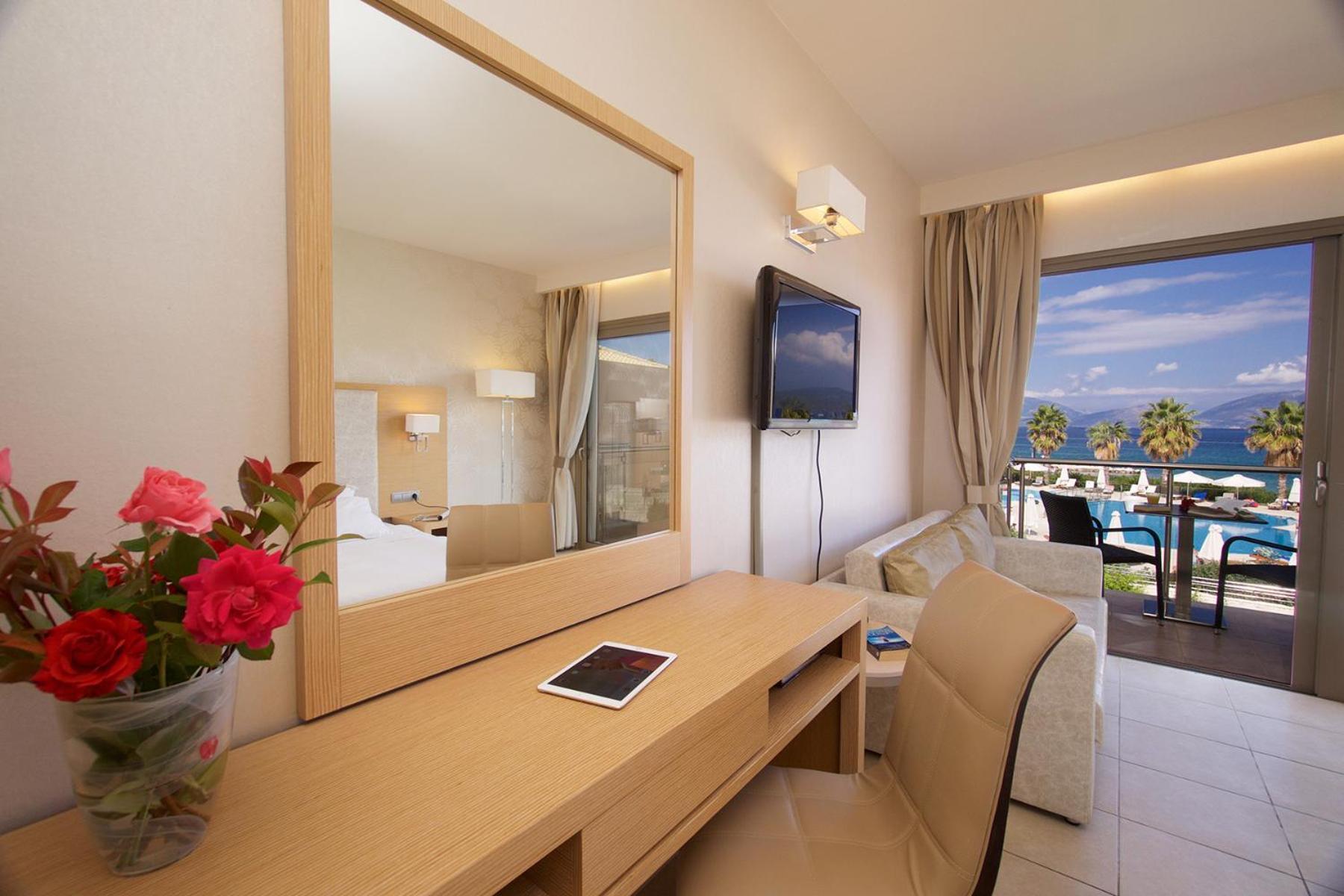 Ionian Emerald Resort Karavomylos Rum bild